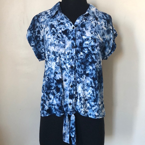 No Boundaries Tie Dye Button Down - Picture 1 of 3